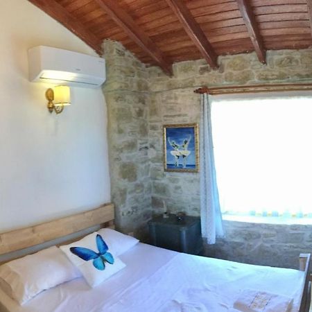 Sari Keci Tas Otel Имврос Экстерьер фото