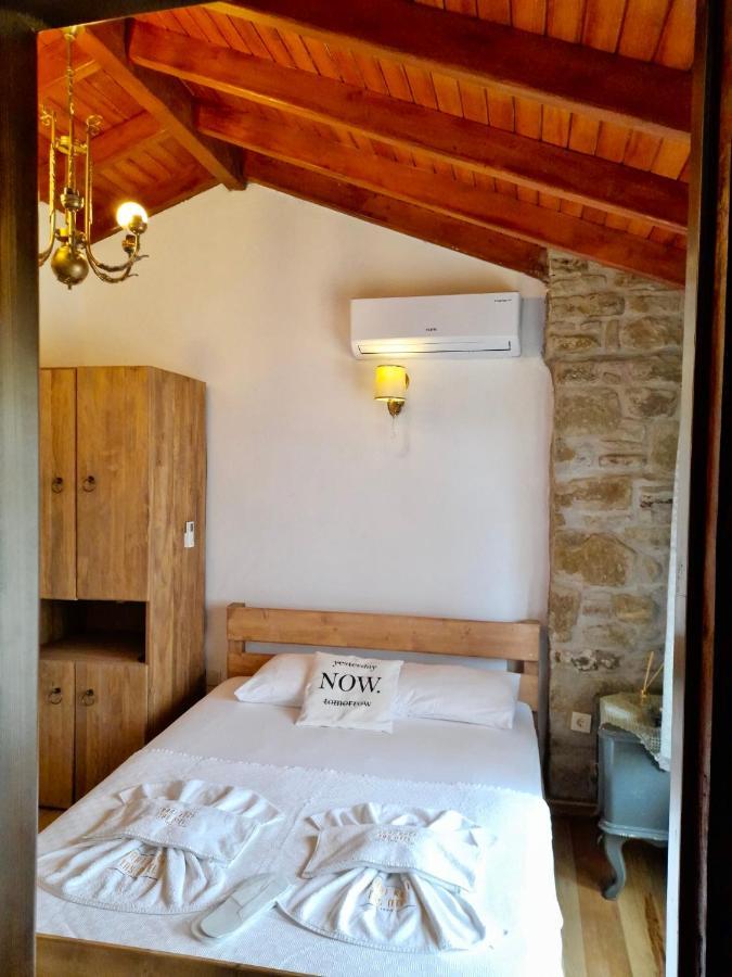 Sari Keci Tas Otel Имврос Экстерьер фото