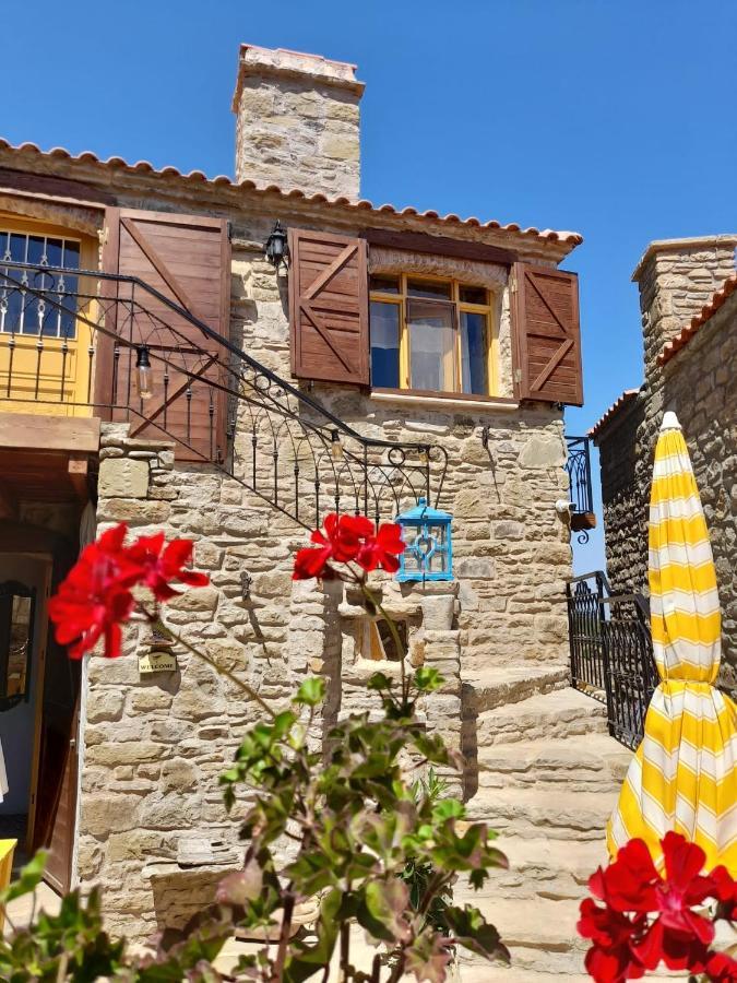 Sari Keci Tas Otel Имврос Экстерьер фото